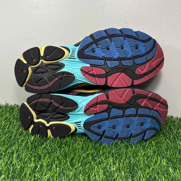 Saucony ProGrid Omni 9 Multi-Color Black Foot Locker Exclusive - Picture 10 of 12